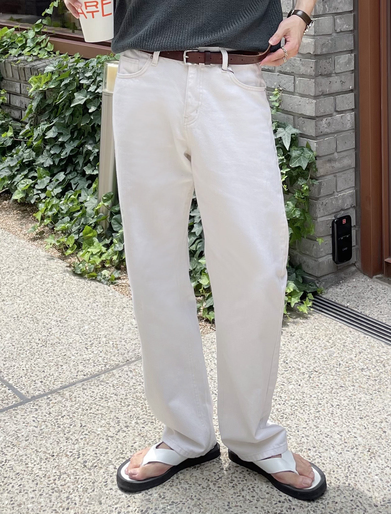 Semi-Wide Texture Long White Jean