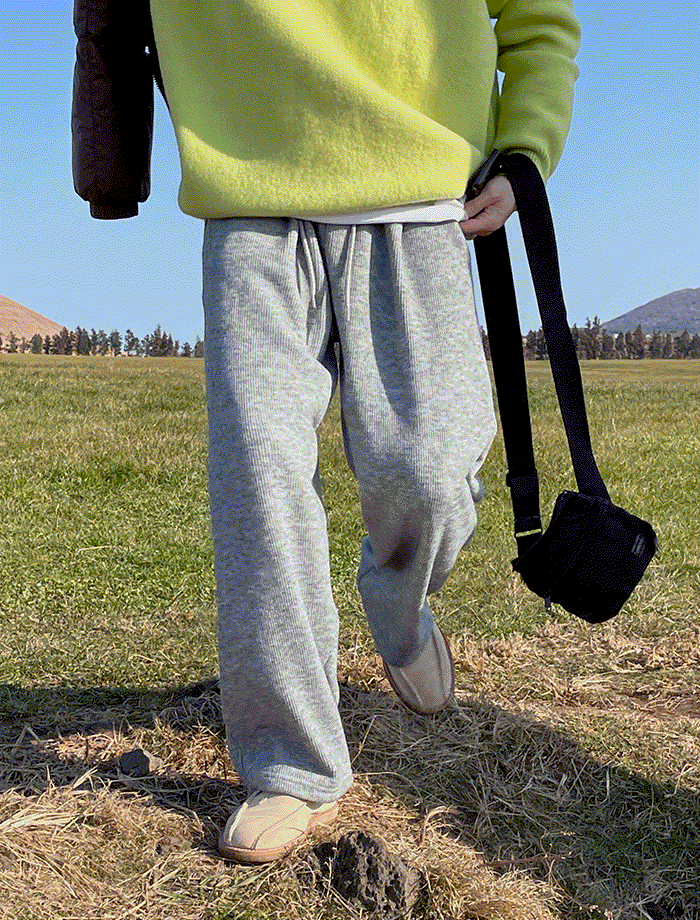 Wide Soft Knited One-Tuck Pants